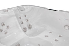 Sora - Designer 5-seater spa with lounge seats