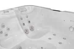 Sora - Designer 5-seater spa with lounge seats